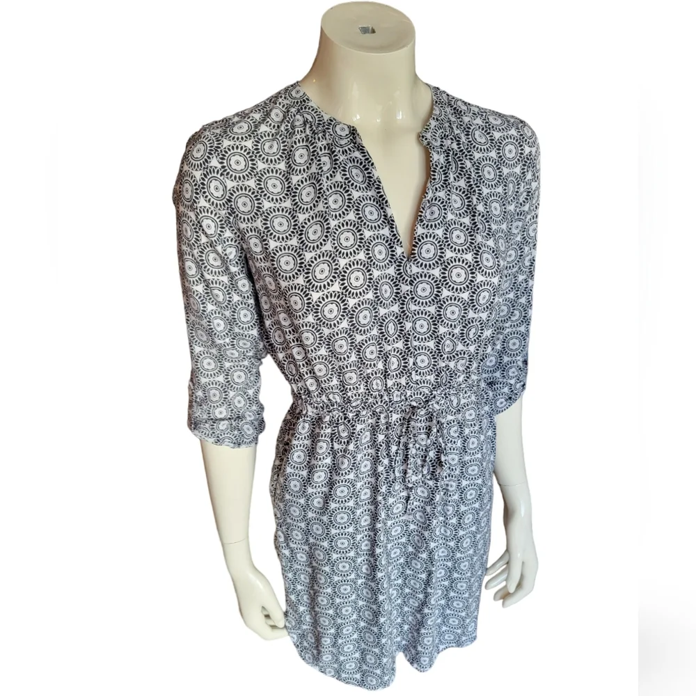 XS black and white dress by Loft - Picture 2 of 6